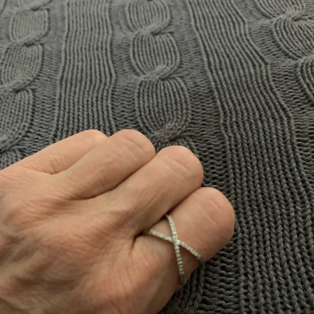 Sterling Silver (925) Crisscross Ring - Picture 2 of 4
